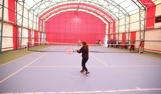 Merkezefendi Belediyesi, Okullar Arası Tenis Turnuvasına ev sahipliği yaptı