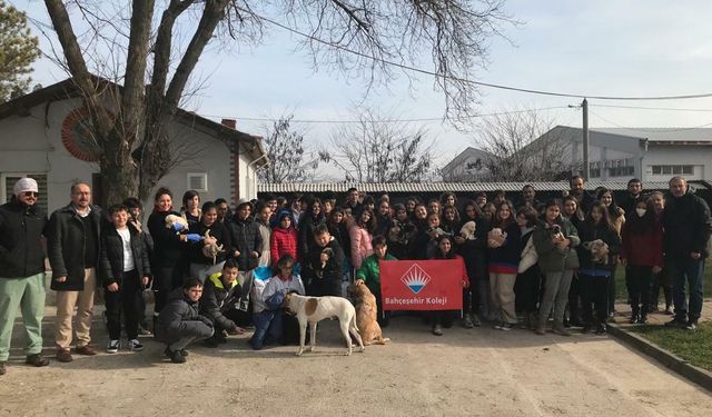 Öğrencilerden, Odunpazarı Geçici Hayvan Bakımevi’ne ziyaret
