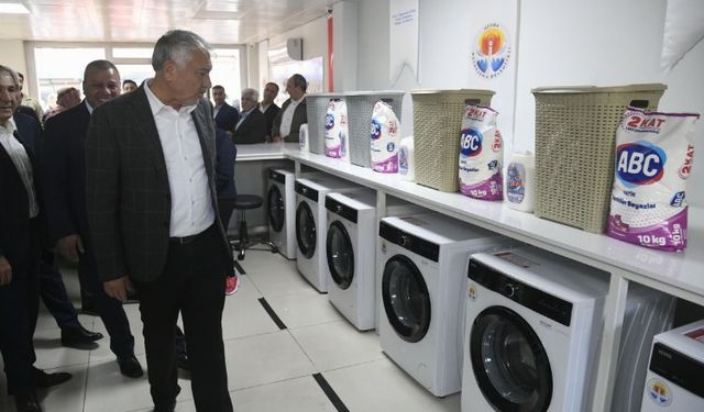 Adana hizmette kalıpları yıkıyor