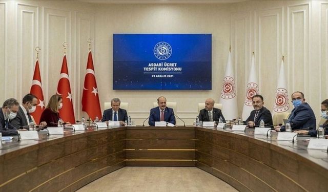 Asgari ücret görüşmeleri başladı: Pazarlık sıkı, işçiler 13 bin istiyor, patronlar 8 bin diyor