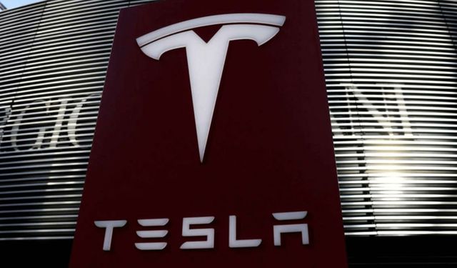 Tesla Çin’de 1,6 milyon aracı geri çağırdı