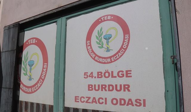 Burdur’dan 25 gönüllü eczacı deprem bölgesine ilaç götürecek