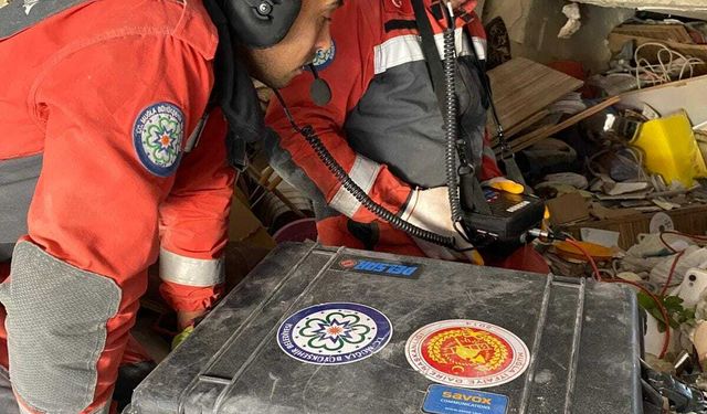 Muğla Büyükşehir, sismik akustik cihaz ile 28 kişiyi enkaz altından kurtardı