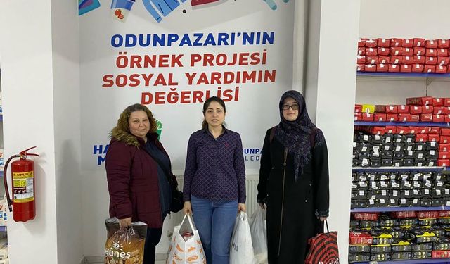 Odunpazarı Belediyesi Gökmeydan Halk Merkezi'nden depremzedelere örnek destek