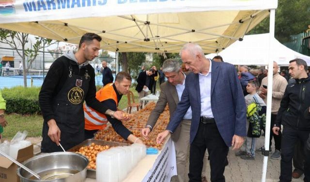 Marmaris Belediyesi'nden depremzedelerle 'el ele' dayanışma