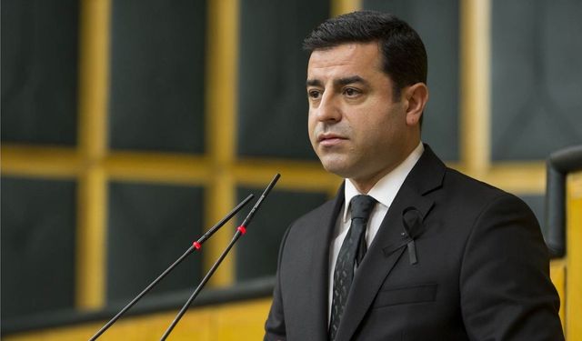Demirtaş'tan Milletvekillerine İmralı Çağrısı: Lütfen Siyasi Risk Alın