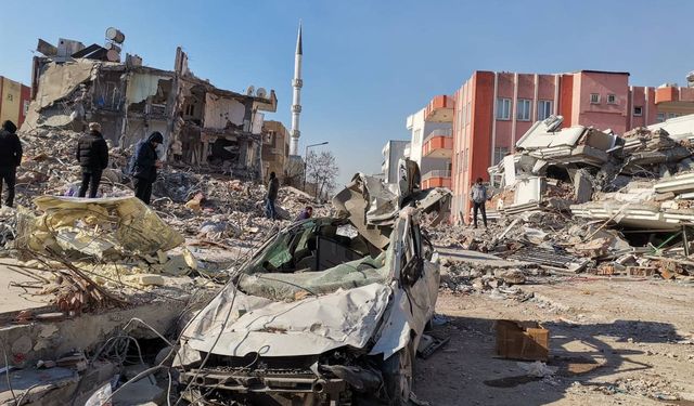 Malatya Valiliği: Kentte şu ana kadar bin 386 kişi hayatını kaybetti