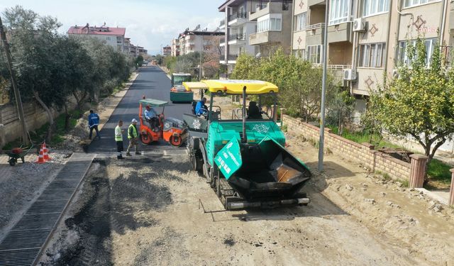 Aydın Büyükşehir Belediyesi Kuyucak’ta yol yapım çalışmalarını sürdürüyor