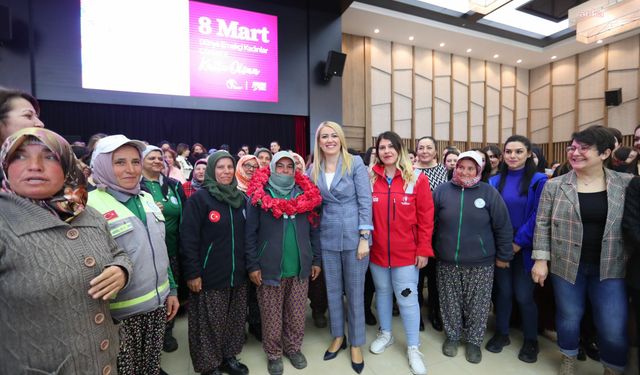 Merkezefendi Belediye Başkanı Doğan, kadın çalışma arkadaşlarının gününü kutladı