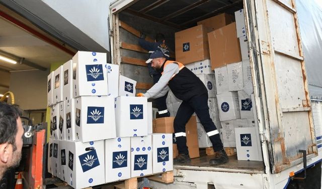 Karabağlar'da afet bölgesine aralıksız destek
