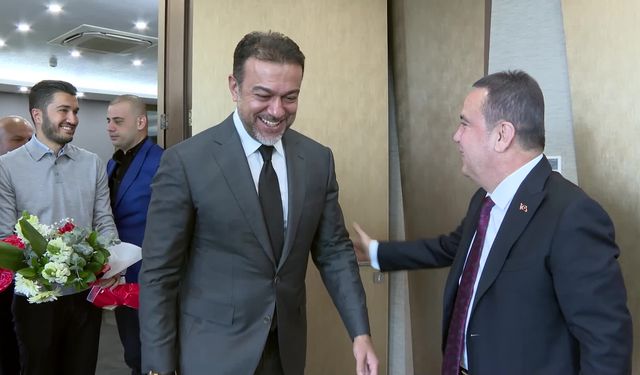 Antalyaspor’un yeni başkanı Sabri Gülel’den Büyükşehir Belediye Başkanı Böcek’e ziyaret