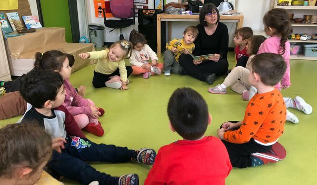 İzmit Belediyesi Çınar Çocuk Evi’nde felsefe dersleri başladı
