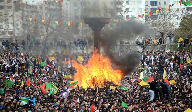 Newroz kutlamalarında bir çocuğun ölümüne sebep olan üç polis gözaltına alındı