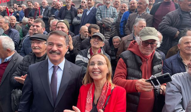 Atakum Belediye Başkanı Deveci, Trabzon'a giden Kılıçdaroğlu'nu karşıladı