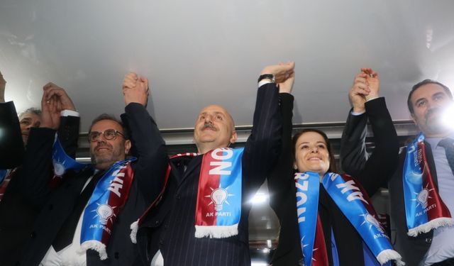 Bakan Karaismailoğlu, Trabzon'da partililere konuştu: