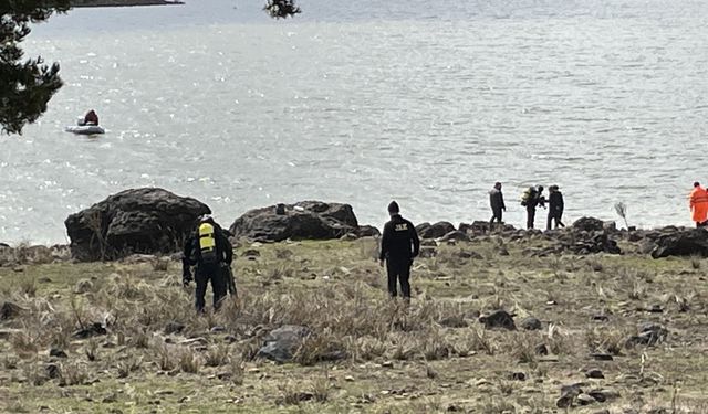 Bolu'da gölette teknenin alabora olması sonucu kaybolan kişinin cesedi bulundu
