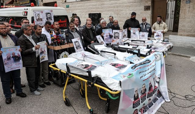 Gazze'de, İsrail hapishanelerindeki Filistinli hasta tutuklularla dayanışma gösterisi
