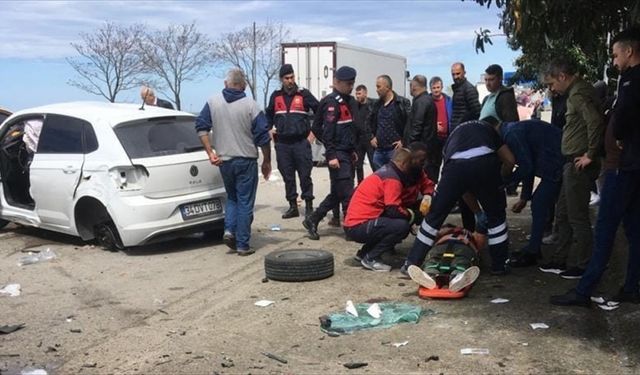 Giresun'da istinat duvarına çarpan otomobildeki 3 kişi yaralandı
