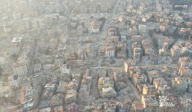 6 Şubat depremlerinin 3. yıl dönümünde 6 ilde eğitime ara, kamu çalışanlarına idari izin