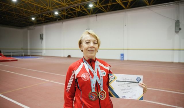 Kadın master atlet 57 yıllık spor yaşantısına yeni rekorlar ekliyor