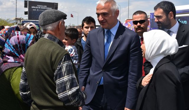 Kültür ve Turizm Bakanı Ersoy, Malatya'da konteyner kent açılışında konuştu:
