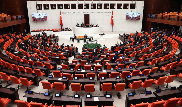 Meclisteki 10 koltuk için Manisa’dan 203 aday yarışacak