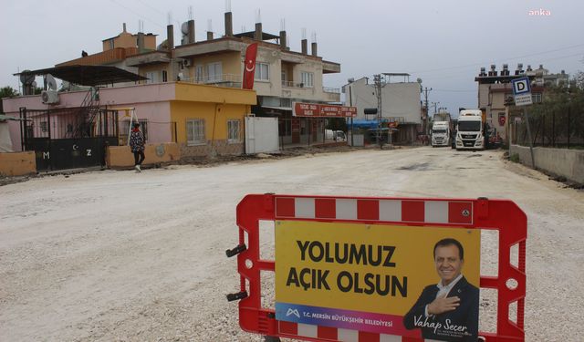 Mersin Büyükşehir’in yol asfalt ekipleri, çalışmalarını sürdürüyor