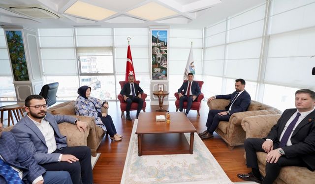Milli Eğitim Bakanı Özer, Altınordu Belediyesini ziyaretinde konuştu: