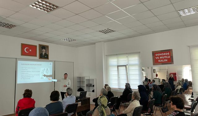 Safranbolu Belediyesi Aktif Yaş Alma Merkezi'nde parkinson semineri
