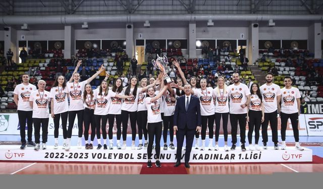 Voleybol Kadınlar 1. Lig final etabı Bolu'da sona erdi