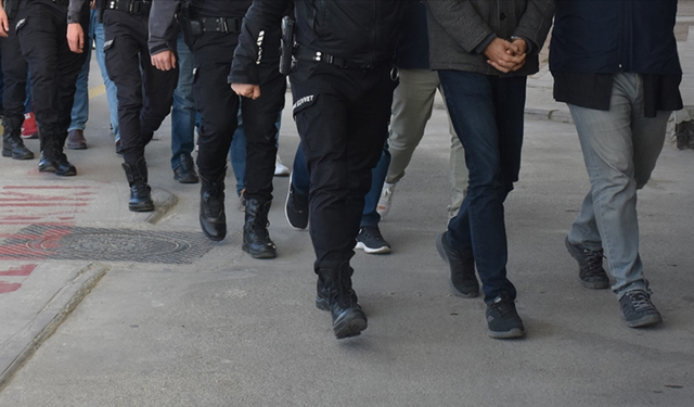Samsun'da uyuşturucu operasyonunda 32 zanlı yakalandı