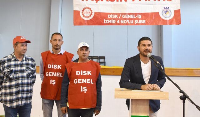 İzmir Foça'da belediye çalışanları 1 Mayıs'ı kutladı