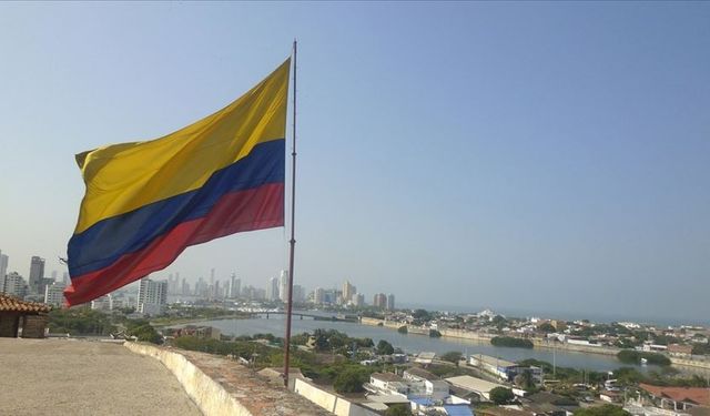 Kolombiya, tüm Arjantinli diplomatları sınır dışı edecek