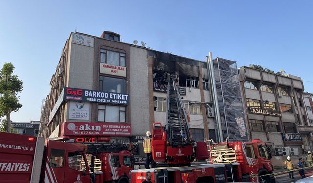 İstanbul'da ayakkabı imalathanesinde çıkan yangın söndürüldü