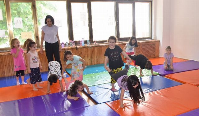 Bozüyük'te 'yaz spor' cimnastikle başladı