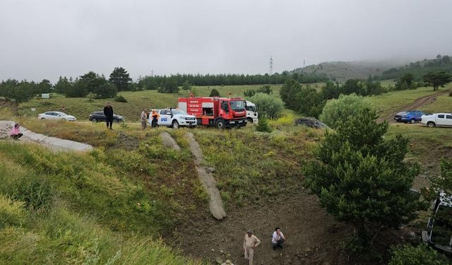 Erzincan'da şarampole devrilen minibüsteki 4 kişi öldü, 10 kişi yaralandı