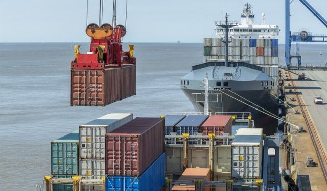 ABD Yüksek Mahkemesinin tarife kararı ticarette yeni belirsizliklere yol açtı