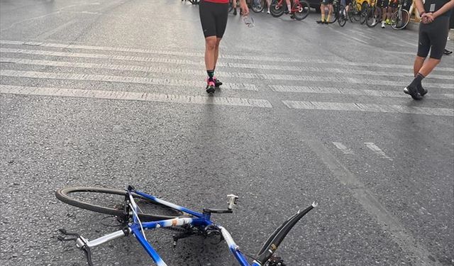 Kastamonu'da otomobilin çarptığı 2 bisikletliden 1'i hayatını kaybetti