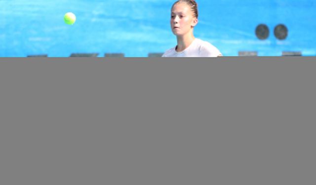 "14 Yaş Hafta Sonu Tenis Turnuvası" Düzce'de başladı
