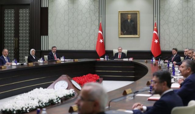 Kabine toplanıyor: Masada emekli zammı ve İsrail-Filistin savaşı var