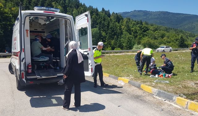 Karabük'te iki otomobilin çarpıştığı kazada 1 çocuk öldü, 8 kişi yaralandı
