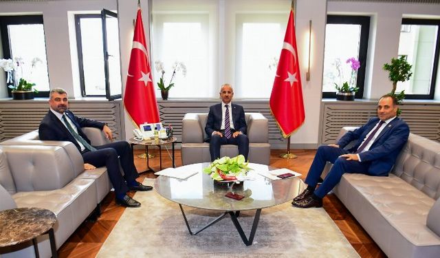 Mardin milletvekilleri Ulaştırma Bakanı ile görüştü