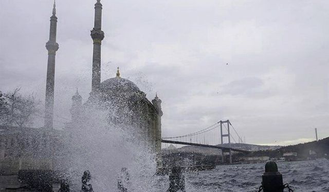İstanbul Valiliği'nden arife ve bayramın ilk günü için kuvvetli rüzgar uyarısı
