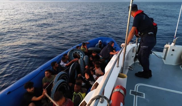 Muğla açıklarında 14 düzensiz göçmen kurtarıldı, 23 göçmen yakalandı