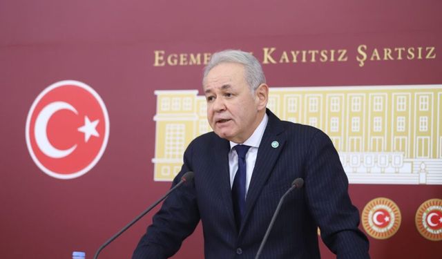 İYİ Parti kurucusu ve eski Aydın Milletvekili Aydın Adnan Sezgin, partisinden istifa etti