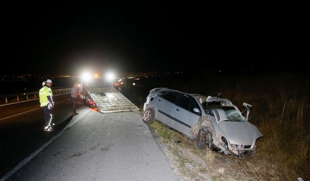 Eskişehir'de yolcu otobüsü ile otomobilin çarpışması sonucu 1 kişi öldü