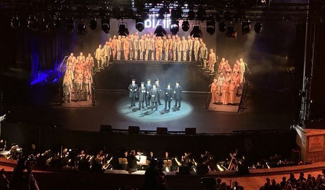 İBB Şehir Tiyatroları, sezonu "Bu Memleket Bizim" ile açtı