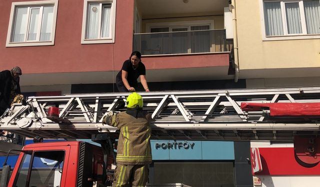 Bursa'da 10 katlı apartmanda yangın çıktı