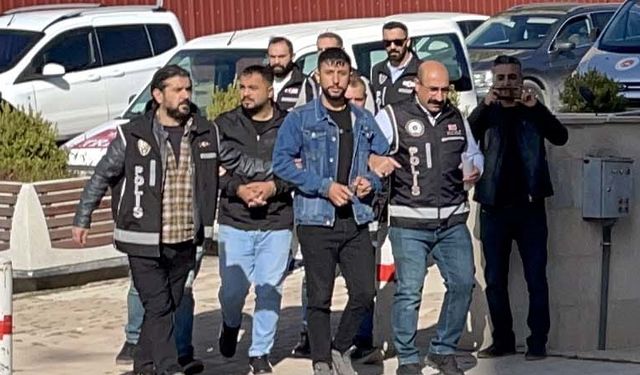 Elazığ'da silah kaçakçılığı operasyonunda 3 zanlı tutuklandı