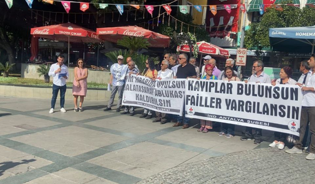 İHD Antalya Şubesi, Cumartesi Anneleri ile dayanışma eylemlerini sürdürüyor